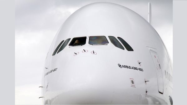 Emirates and Clark International Airport Celebrate Landmark One-Off A380 Service