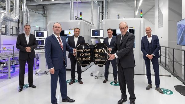 During the event Innovative strength from Lower Bavaria: Production of high-tech components for the BMW iNEXT starts in Landshut