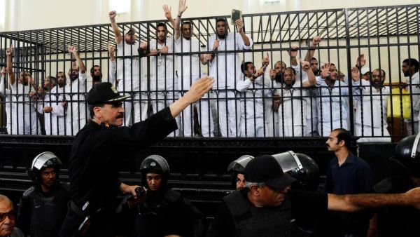 الجماعة تشهد حاليا حالة من الفراغ التنظيمي المؤقت في ظل وجود المرشد ونوابه داخل السجن