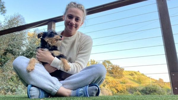 Lili came out in a post on her Instagram Story