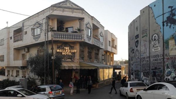 Walled Off hotel (Twitter)