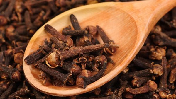 ا ما استخدم في تدليك العضلات فهو يساعد على تقليل الالتهابات والاصابات وتسكين الالم