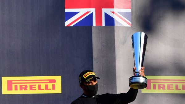 هاميلتون يفوز مجدداً