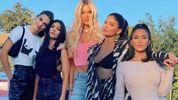 كيم كارداشيان وشقيقاتها