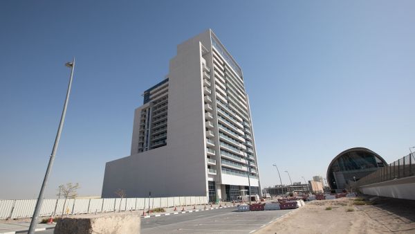 يعتبر "أورا" مشروعًا سكنيًا متاحًا للتملك الحر بموصفات عالمية في قلب المنطقة الحرة بجبل علي عزيزي للتطوير العقاري: "أورا" سينجز ويسلّم في الموعد المحدد