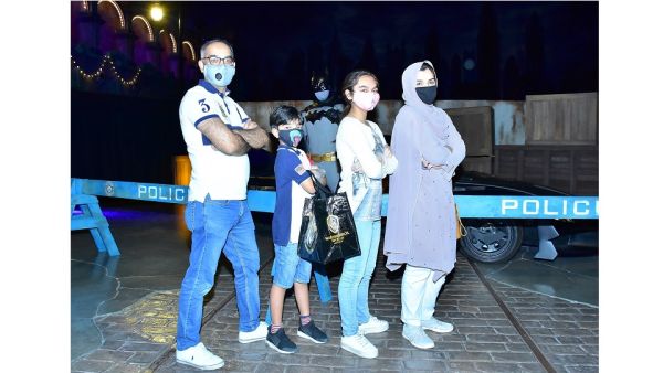 فارس الظلام يشارك محبيه الإحتفال بيوم باتمان في عالم وارنر براذرز أبوظبي