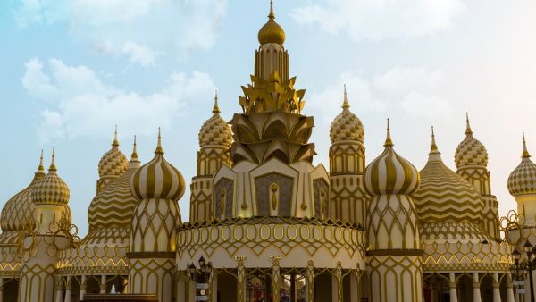 القرية العالمية تتعاون مع إقامة دبي في إطار استعدادتها لإطلاق موسمها 25 في أكتوبر 2020  