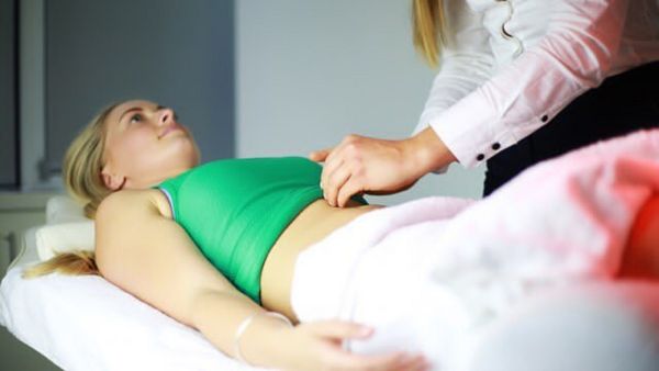 5  نقاط ضغط لتقليل الرغبة الشديدة  للأكل