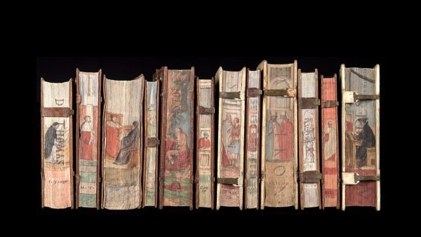 افتتاح معرض الكتب النادرة فى باريس