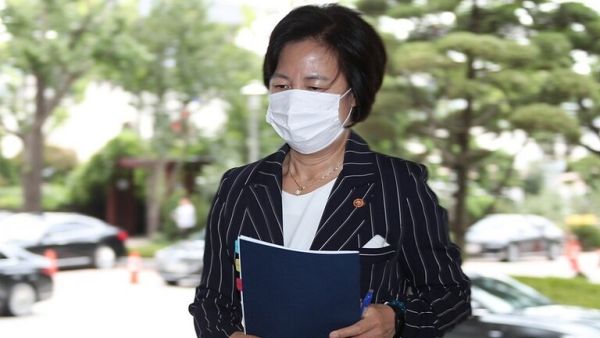 وزيرة العدل الكورية الجنوبية تشو مي أيه