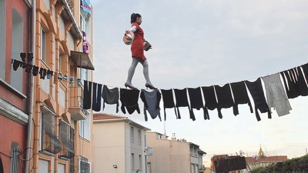 Arzu Yayintas (TR) Title: Run away from home. 2016 (Instagram)