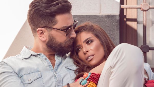زوجة معتصم النهار تحتفل بعيد ميلادها بشورت قصير ووصلة رقص..فيديو!