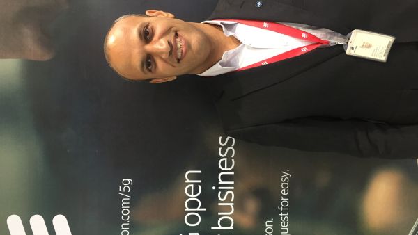 يستفيد مركز إريكسون من الكفاءات والخبراء المحليين في مصر لتعزيز خطط التحول الخاصة بشركات الاتصال مركز أبحاث وتحليلات الذكاء الإصطناعي في إريكسون مصر يحقق إنجازاً جديداً على مستوى برمجيات الشبكة