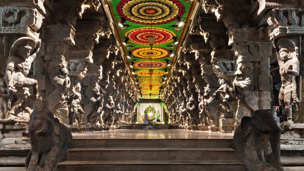 Inside of Meenakshi hindu temple in Madurai, Tamil Nadu, South India. Religious hall of thousands of columns (Shutterstock/ File Photo)