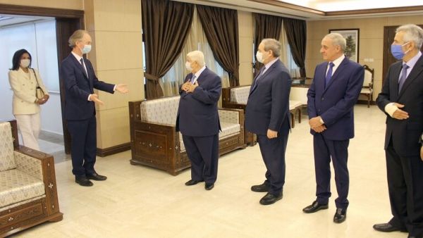 المعلم خلال لقائه المبعوث الأممي إلى سوريا غير بيدرسون