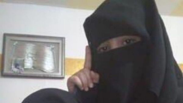  المرأة المسؤولة عن إعلام تنظيم "داعش"