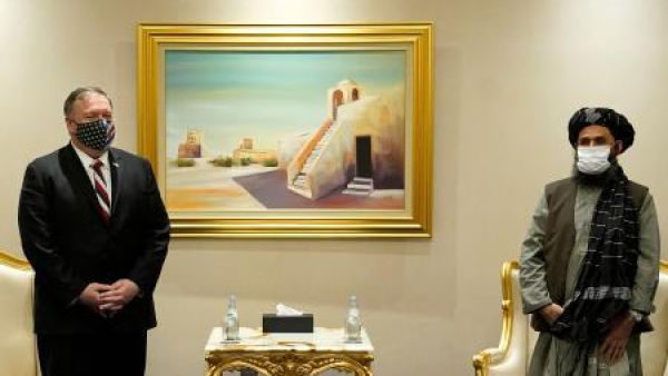 وقال بومبيو أثناء لقائه وفد الحكومة "أنا مهتم للغاية لسماع أفكاركم حول كيفية زيادة احتمالات التوصل إلى نتيجة موفقة".