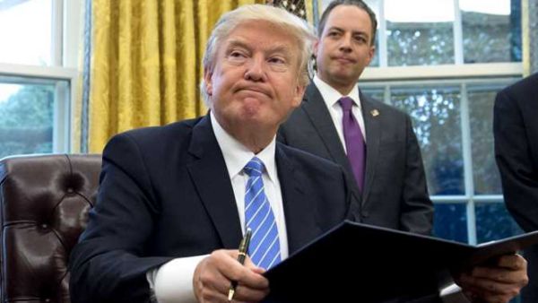 أعلن الرئيس دونالد ترمب الفوز على المرشح الديمقراطي جو بايدن في انتخابات الرئاسة