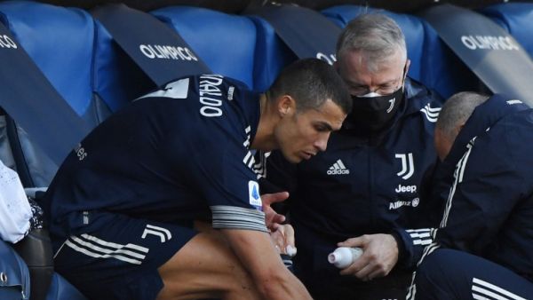 كريستيانو رونالدو بعد تعرضه للإصابة