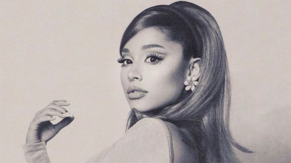 Ariana herself has almost a dozen pets