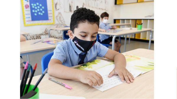 تدعو الحملة الجديدة جميع طلاب مدارس المجموعة من الناطقين باللغة العربية وغيرهم إلى مطالعة الكتب العربية في عدد من المواقع أو الأوضاع المختلفة والتقاط الصور ومشاركتها على شبكات التواصل الاجتماعي. جيمس للتعليم تطلق حملة مخصصة بمناسبة اليوم العالمي للغة العربية في دولة الإمارات العربية المتحدة