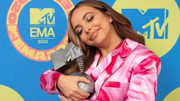 The show hosts also picked up the best pop and Best UK and Ireland act awards.