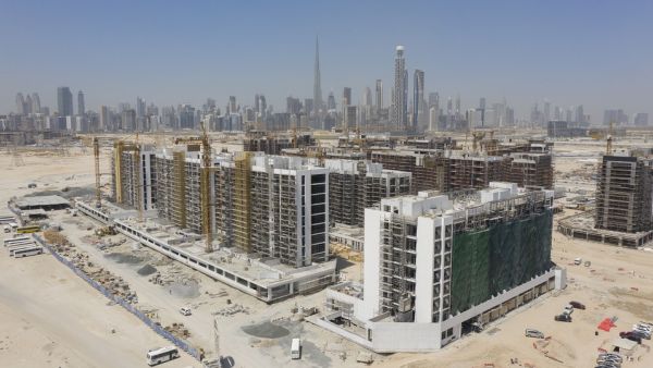 عزيزي توطّد علاقاتها مع مقاولي الباطن لتوفير مواد البناء مباشرة لتحسين مراقبة الجودة و فاعلية الكلفة عزيزي للتطوير العقاري تتفق مع شركة س. س. لوتاه لتوريد الخرسانة الجاهزة