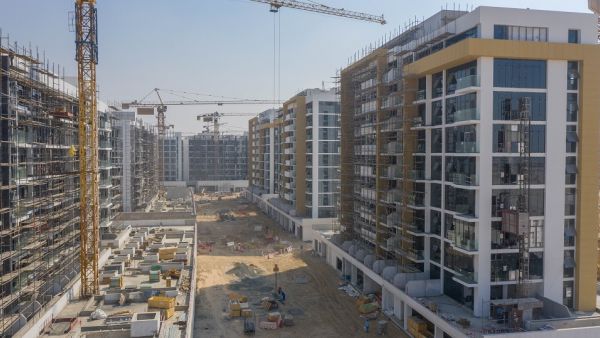 ستضمن "بي آر سي أرابيا" مع فريقها من المهندسين والفنيين المحترفين، تقديم منتجات عالية الجودة، وبما يتوافق مع المعايير الدولية، ومنها BS4466 / BS8666 و ACI 318 المعمول بهما في هذا المجال. عزيزي للتطوير العقاري تستورد حديد التسليح مباشرة من مورّد رئيسي