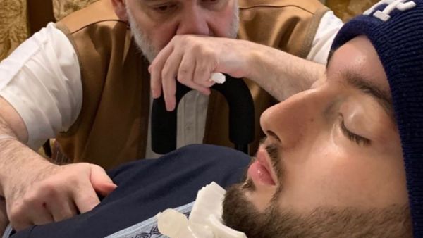  Watch the Times Saudi Sleeping Prince Responded With His Head, Shoulder and Hand During 15 Years in Coma