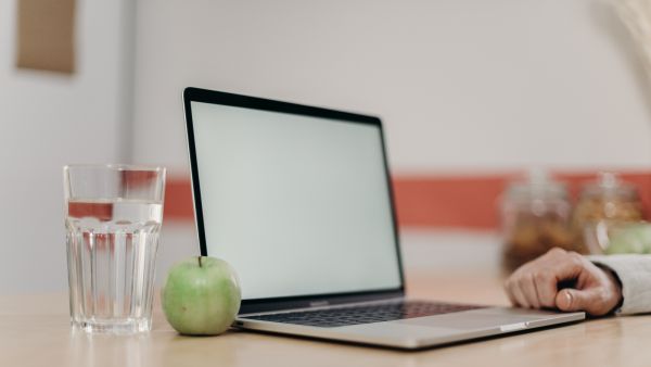 10 نصائح للتخلص من وزن الماء الآن