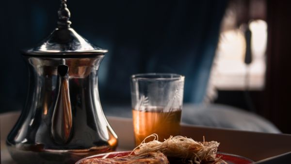 طبيب البوابة: الشاي المغربي ​​​​​​​لتسكين التهاب الحلق