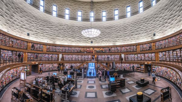 Interior of the famous public library stadsbiblioteket in Stockholm, architect Gunnar Asplund (Shutterstock)