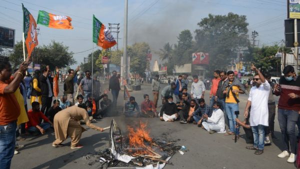 Bharatiya Janata Party supporters block a road during a 12-hour general strike in North Bengal called by BJP to protest against the West Bengal state government in Siliguri on December 8, 2020. Diptendu DUTTA / AFP Bharatiya Janata Party supporters block a road during a 12-hour general strike in North Bengal called by BJP to protest against the West Bengal state government in Siliguri on December 8, 2020. Diptendu DUTTA / AFP
