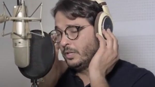 Israeli singer Ziv Yehezkel (Twitter)