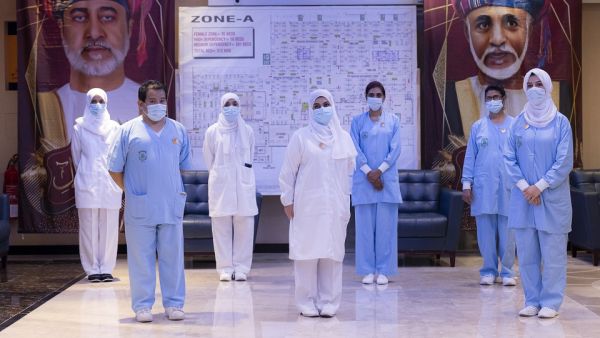 خلال الحدث تُكرّم الطاقم التمريضي في المؤسسات الصحية نظير جهودهم منذ بدء جائحة انتشار فيروس كورونا المستجد (كوفيد – 19)