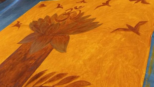  675-square-foot painting using spices (Twitter)