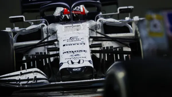 Honda, Verstappen Romps To Win in f1 Season Finale