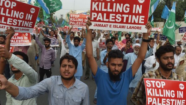 Protest against Israel in Karachi, Pakistan on 17 May 2018 [ARIF ALI/AFP/Getty Images]