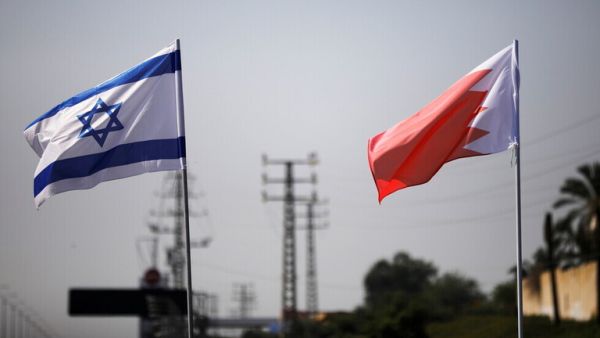 التقى وزير الخارجية غابي أشكنازي وزير الصناعة والتجارة والسياحة البحريني، زايد الزياني