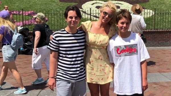 Kevin Federline - has primary custody of both children