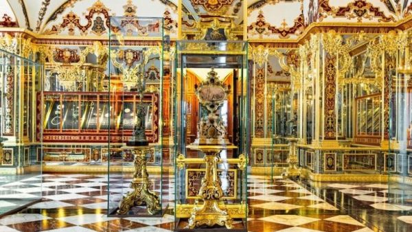 متحف القبو الأخضر (غرين فولت) بمدينة دِرسدن