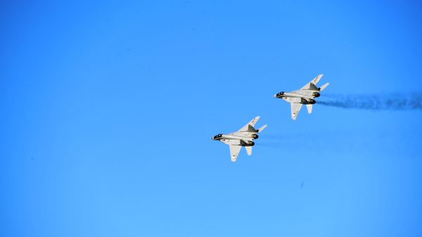 مناورات عسكرية للجيش الجزائري عند الحدود مع المغرب