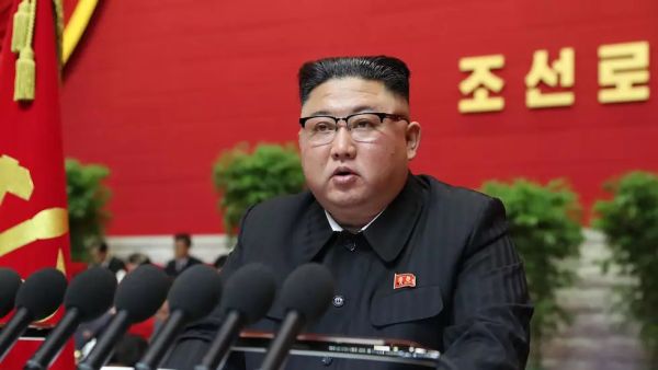 الزعيم الكوري الشمالي كيم جونغ-أون