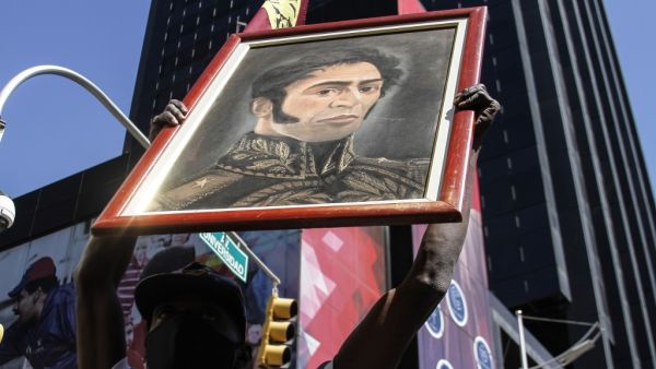 The new Venezuelan parliament was sworn this Tuesday with President Nicolas Maduro's party now in almost complete control and Western-backed opposition leader Juan Guaido out in the political cold. Pedro Rances Mattey / AFP