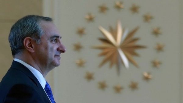 Israeli ambassador to Turkey Eitan Naeh arrives to present his letter of credence to Turkish president at the presidential Complex in Ankara, on Dec. 5, 2016. (File/AFP)