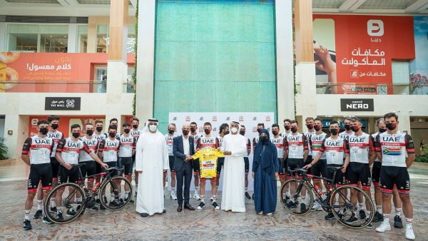 تمتلك الدار العقارية سجلاً متميزاً في مجال دعم الفعاليات الرياضية عالمية المستوى التي ترسخ مكانة أبوظبي الرائدة كوجهة مثالية وشريك عالمي متميز للأحداث رفيعة المستوى. الدار العقارية راعياً رسمياً لفريق الإمارات للدراجات