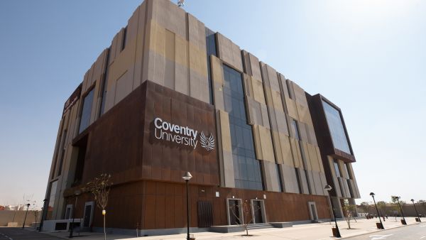 The Knowledge Hub Pioneers Innovative Digital Learning Experiences in Egypt with Help of Aruba Technology