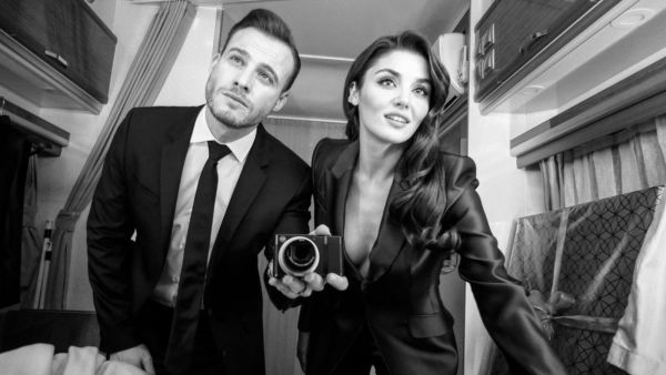 Hande Erçel Surprises Kerem Bürsin in New Year's Eve on The Voice Turkey.. Watch