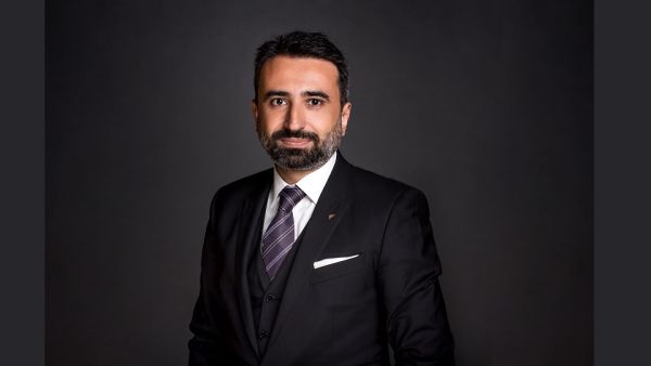 Tuna Gulenc, Vice President for Sales, Daikin MEA Daikin Receives 2020 Superbrands Distinction