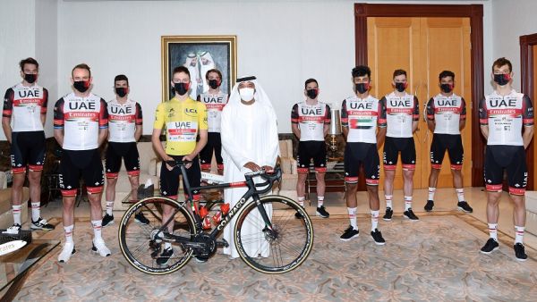 خلال الحدث سمو الشيخ أحمد بن سعيد آل مكتوم يستقبل فريق الإمارات في المقر الرئيس لمجموعة الإمارات